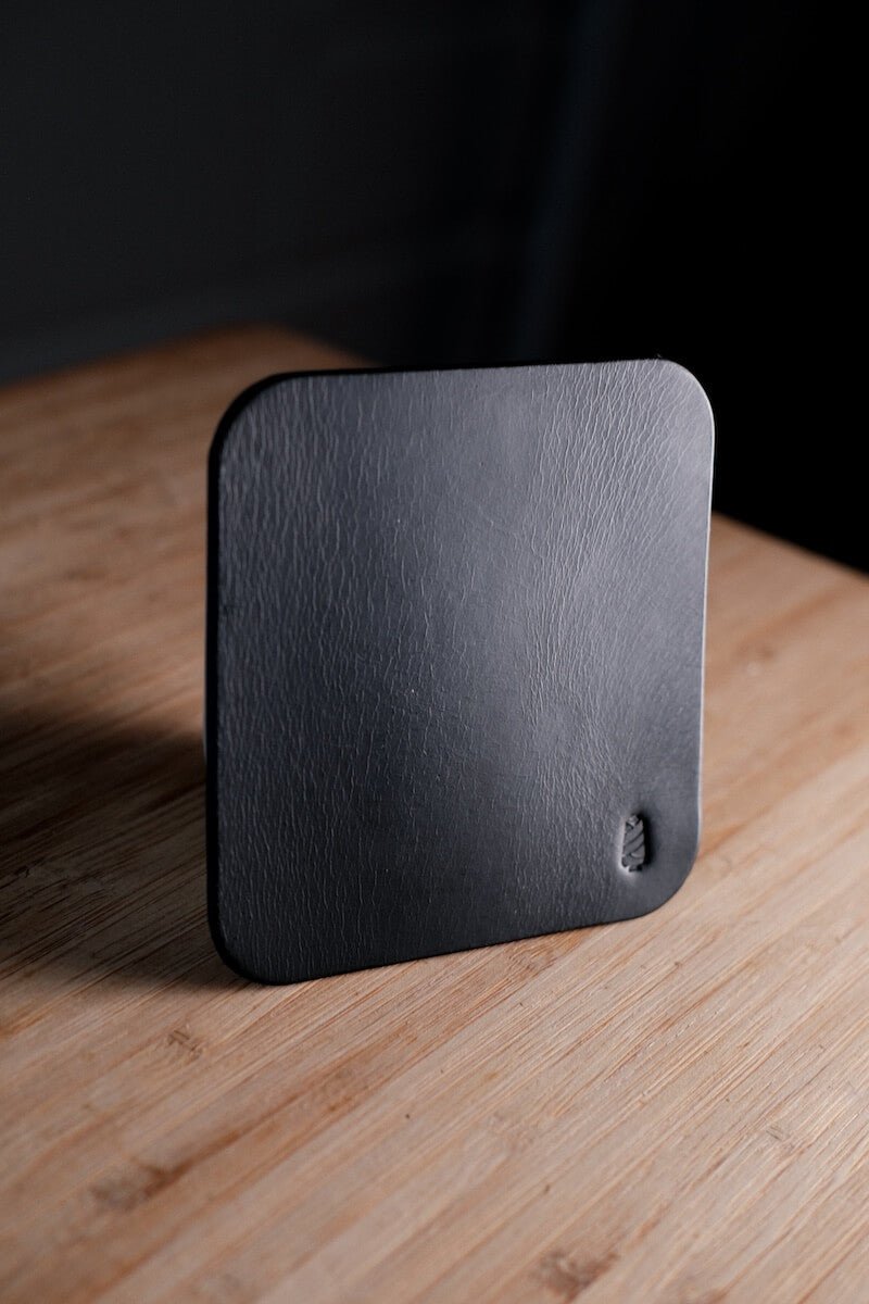 Rindsleder Untersetzer in schwarz