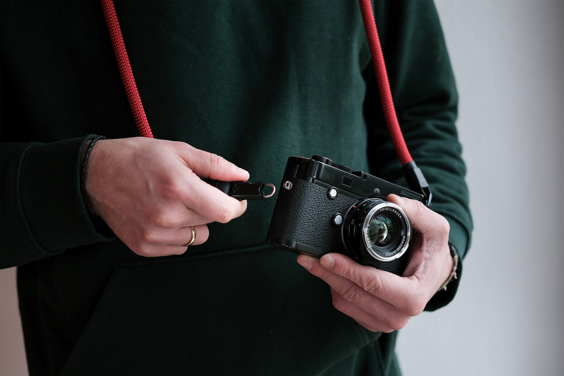 Peak Design Alternative. Unser Schnellverschluss für deine Kamera, als Kameraseil, Kameragurt oder Handschlaufe.