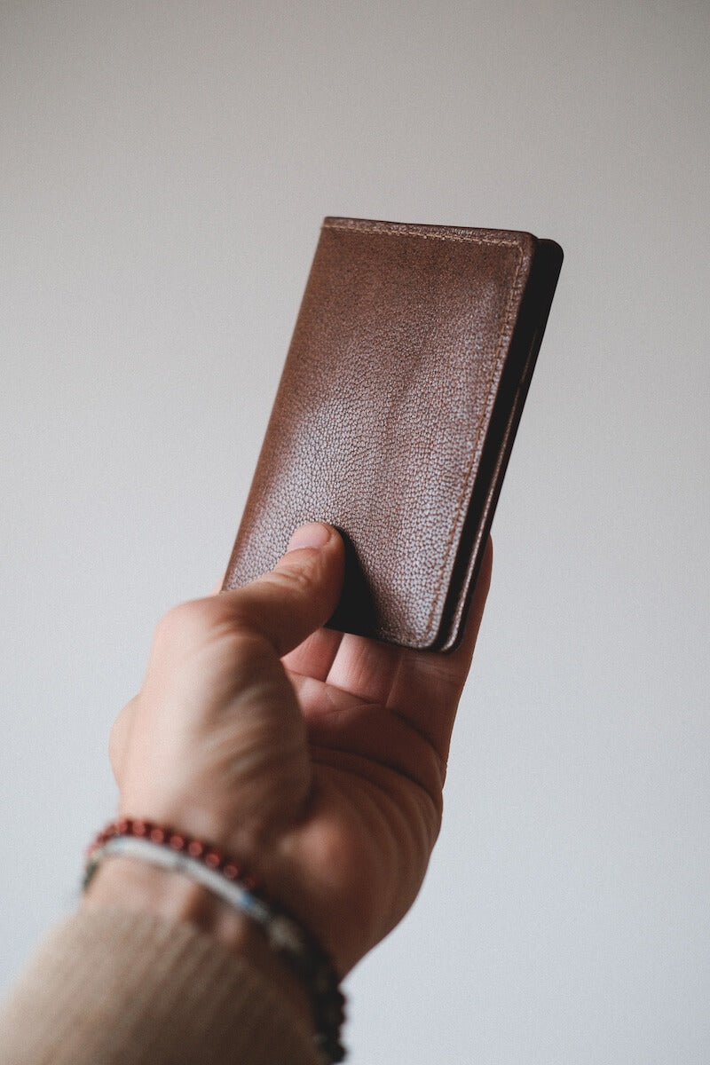 Braunes Kartenetui, Wallet aus Leder seam strap