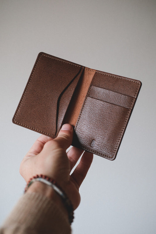 Wallet, minimalistisch aus Leder in braun