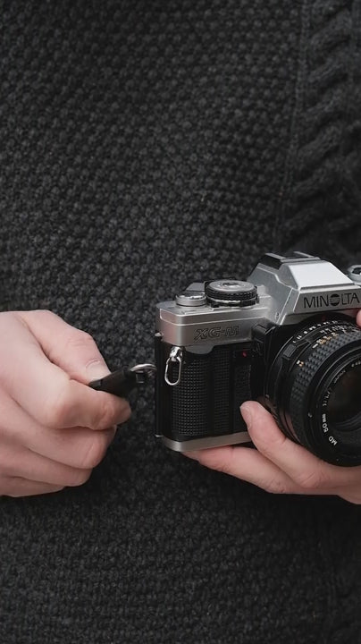 Kamera Handschlaufe mit Schnellverschluss zum schnellen Wechsel an der Kamera und Kameragurt seam strap