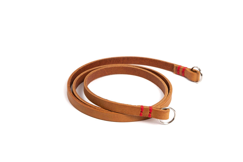 Kameragurt seam strap schmal aus Leder in braun, cognac mit Naht